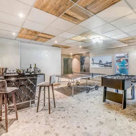 5br Stunning Chalet In Pool&sauna Villa