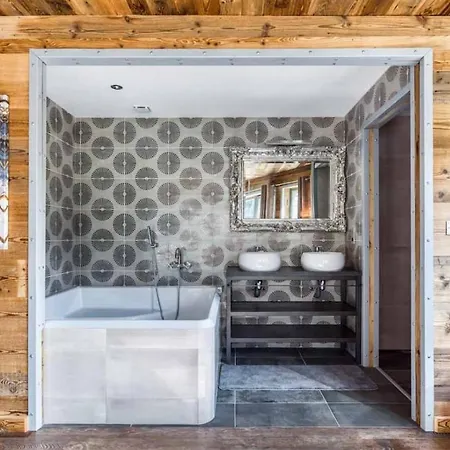 5br Stunning Chalet In Pool&sauna * Tignes