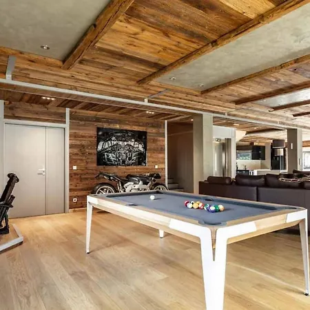 5br Stunning Chalet In Pool&sauna Willa